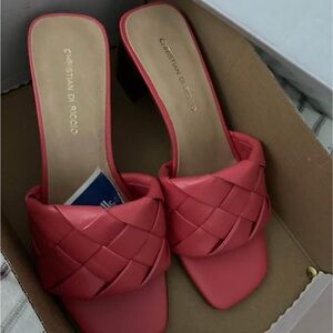 Women's Pink Woven Sandals NWT size 6.5